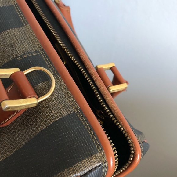 ❌❌SOLD❌❌Authentic Vintage FENDI Penguin 2 Way Bag - Picture 11 of 15